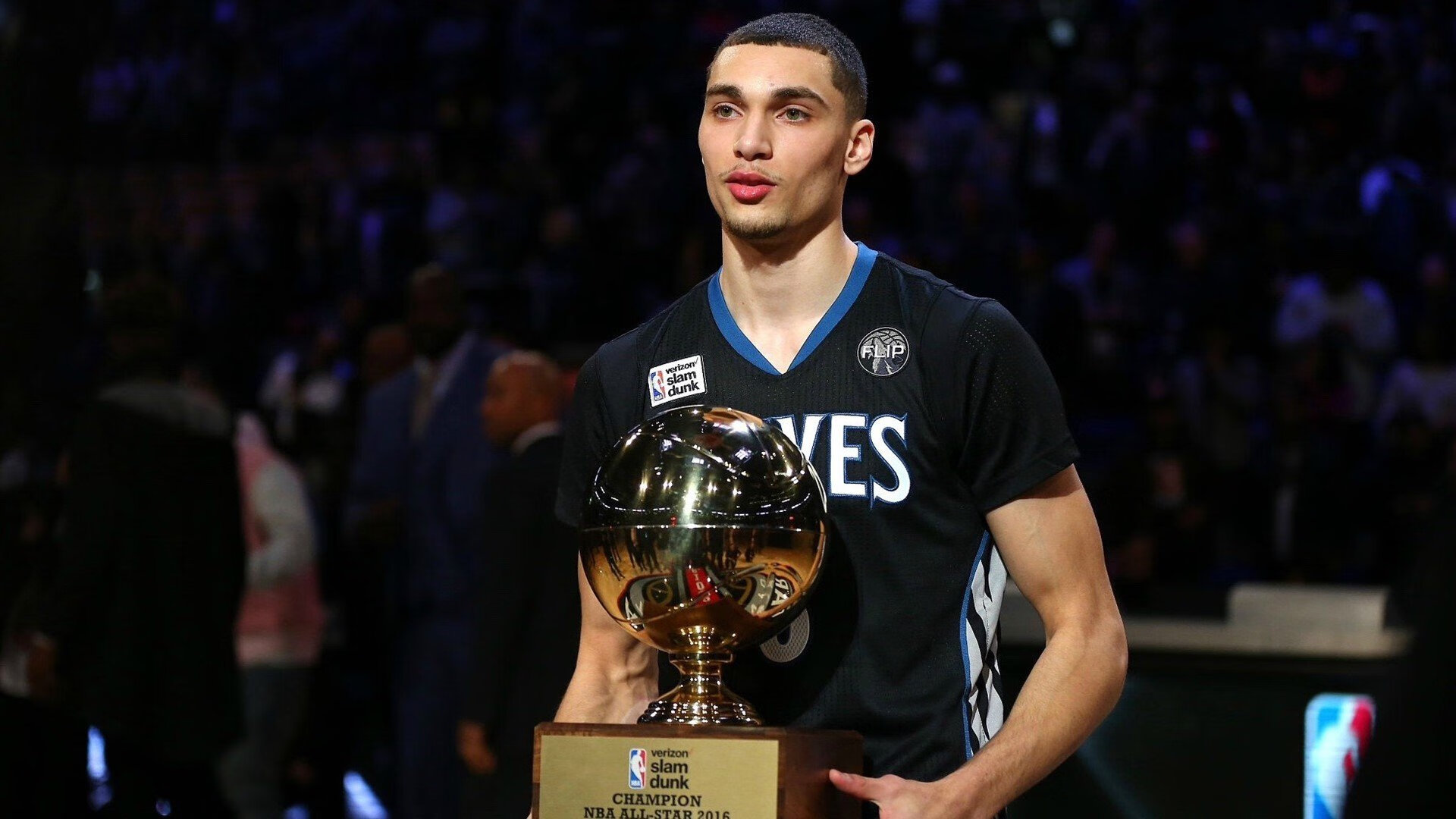 开云注册网址-“逆风反击：惊心动魄的逆袭奇迹”，逆风反杀